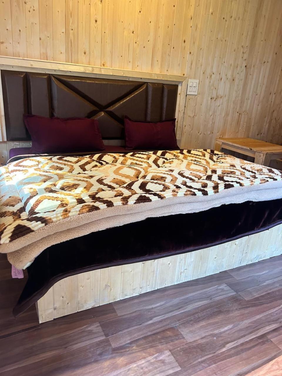 Lord Shiva Dimension Otel Tosh Dış mekan fotoğraf