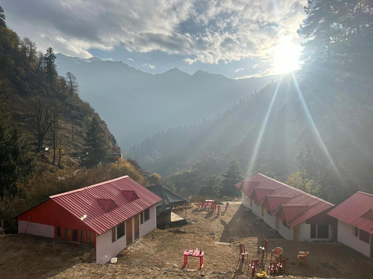 Lord Shiva Dimension Otel Tosh Dış mekan fotoğraf